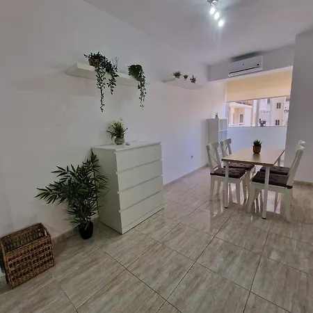 Virgen De Lujan Triana Appartement Sevilla Buitenkant foto